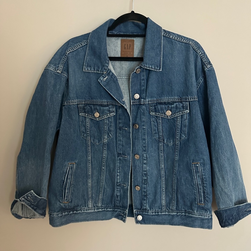 GAP Women’s Oversized Classic Blue Denim Jacket